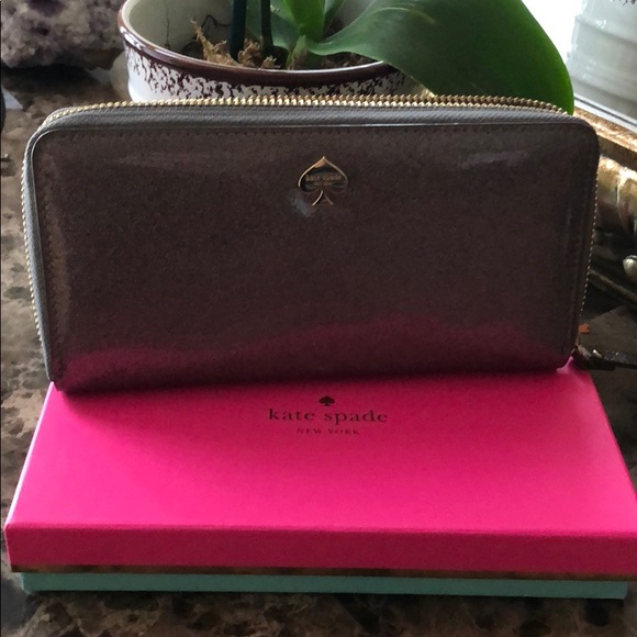 kate spade Handbags - Kate spade glitter wallet